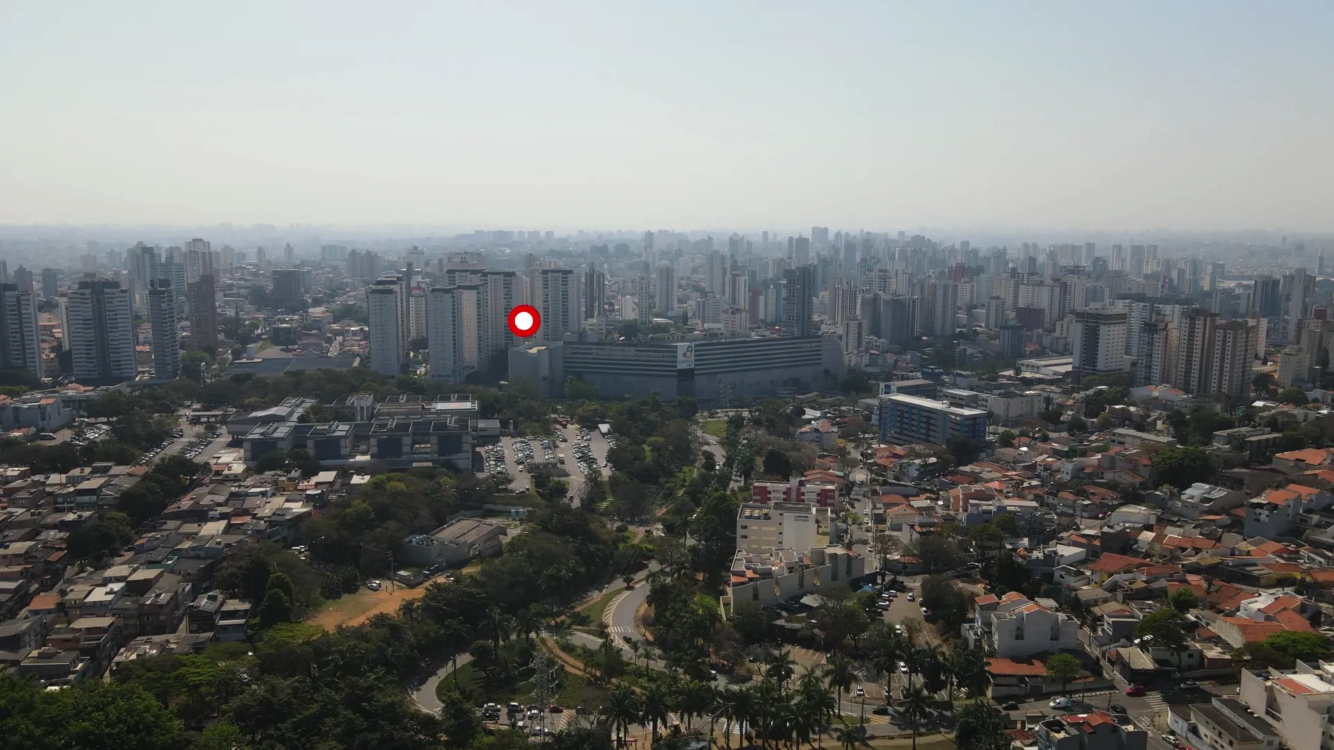 Residencial Talín e o entorno do Parque Central, em Santo André